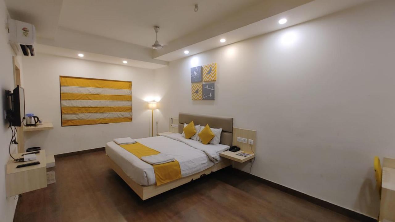 The Yellow Hotels By Festin Puri Exterior foto