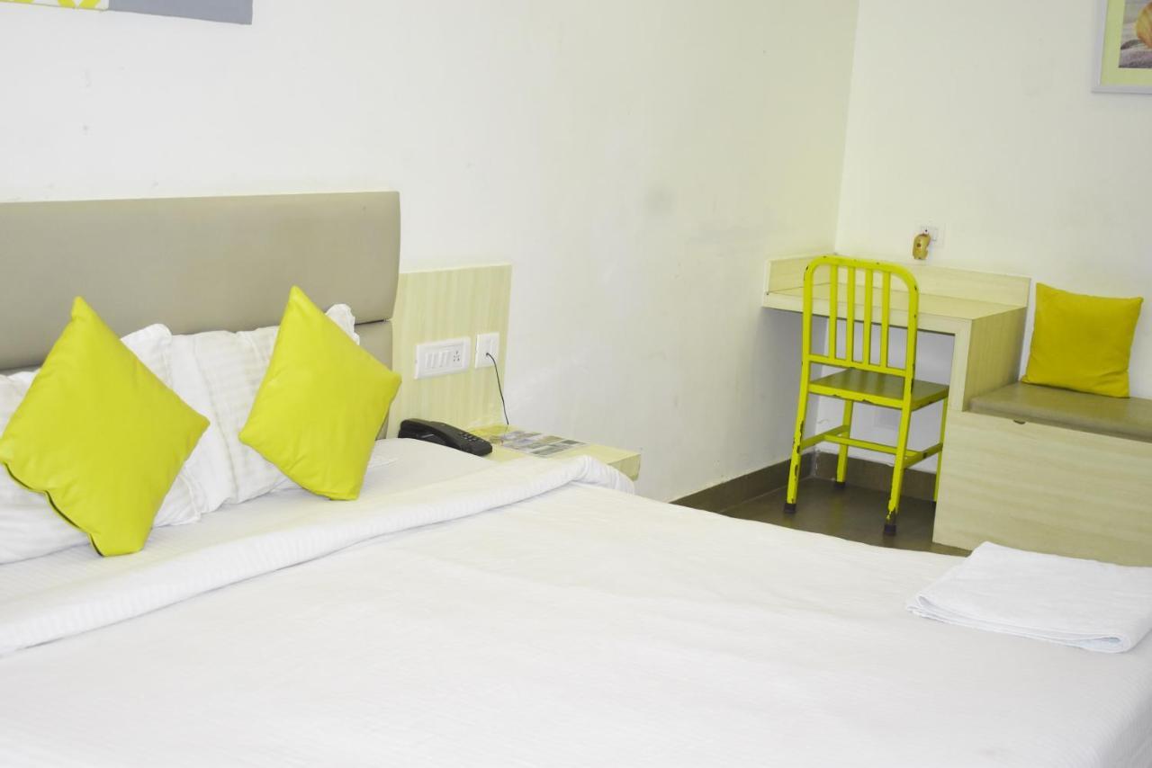 The Yellow Hotels By Festin Puri Exterior foto
