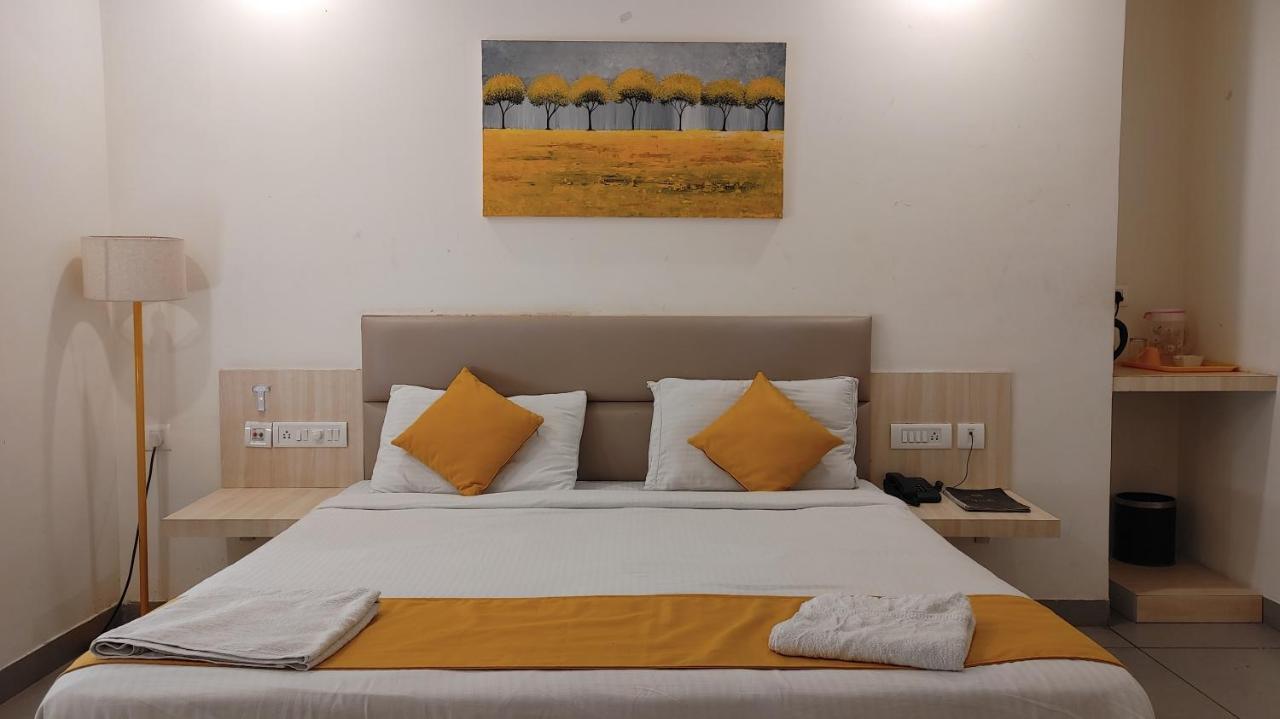 The Yellow Hotels By Festin Puri Exterior foto